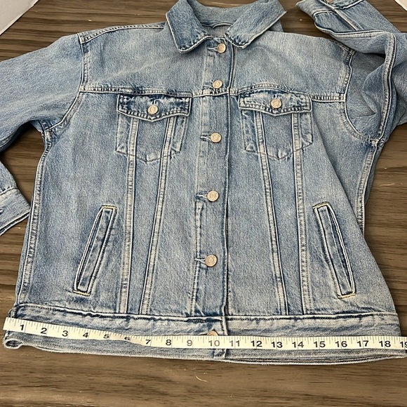 GAP DENIM JEAN JACKET DISTRESSED. WOMENS SIZE SMALL - Picture 17 of 17